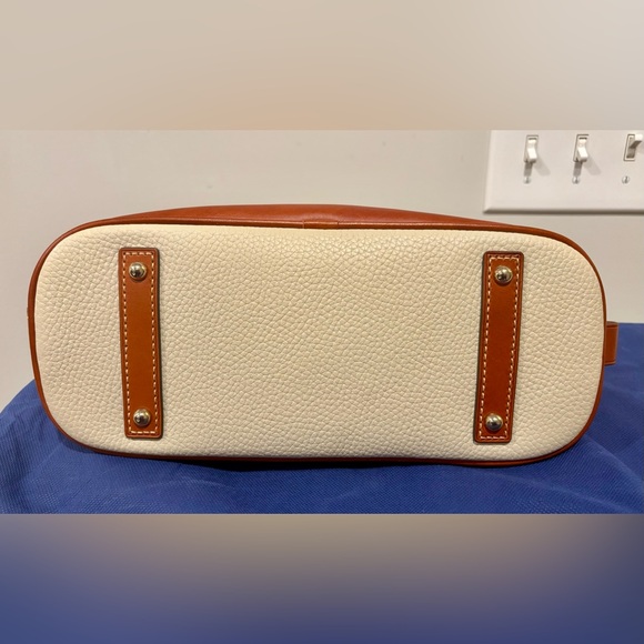 🌟Authentic Dooney & Bourke Pebble Grain Zip Zip Satchel 🌟 - Picture 4 of 11